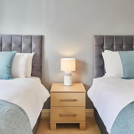 Host & - Harbour View