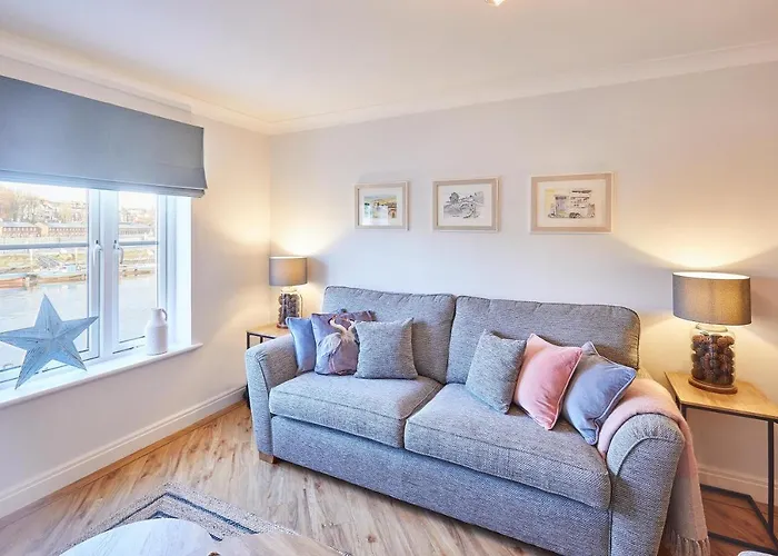 Host & - Harbour View Appartement Whitby